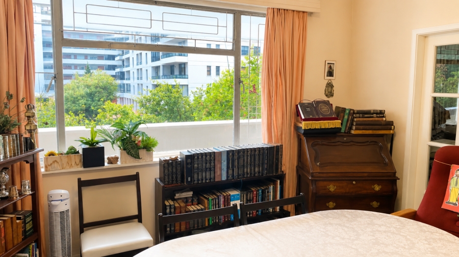 3 Bedroom Property for Sale in Sea Point Western Cape